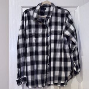 GAP Factory Black and White Plaid Women's Shirt